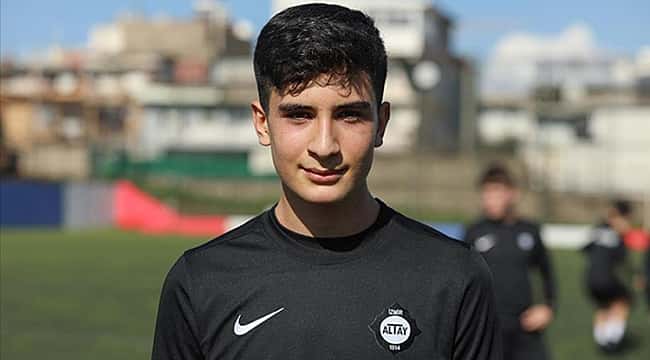 Fethi Sekin'in oğlu Burak artık Galatasaray'da!