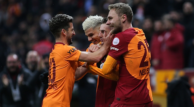 Galatasaray'da sürpriz: Rest çekti
